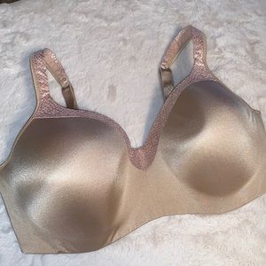 44DD Playtex lightly lined bra